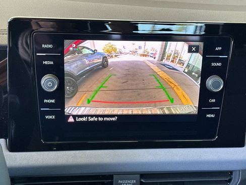 New 2025 Volkswagen Jetta SE image 18