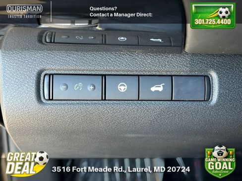 Used 2025 Nissan Pathfinder SV FWD image 27