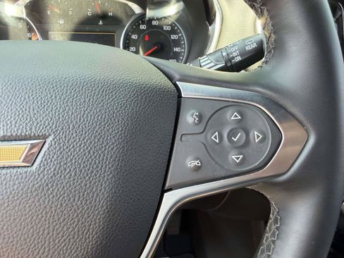 Certified 2023 Chevrolet Traverse LT FWD image 22