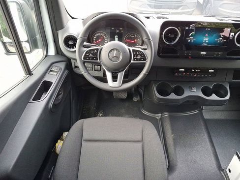 New 2024 Mercedes-Benz Sprinter 2500 image 8