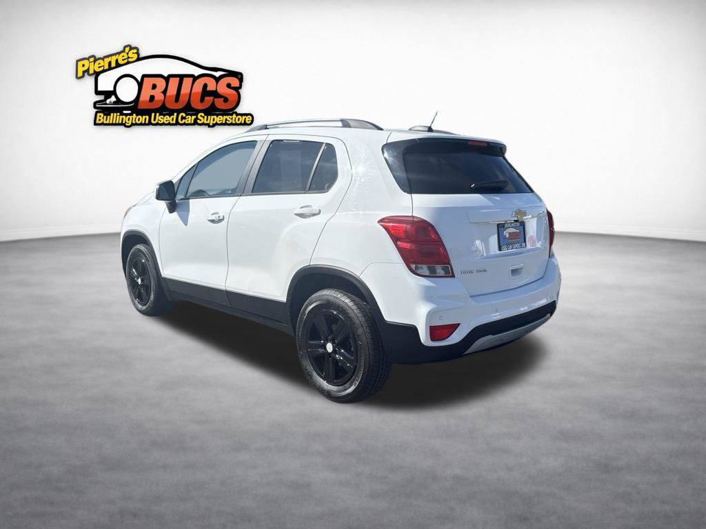 Used 2022 Chevrolet Trax LT w/ Driver Confidence Package AWD/4WD image 3