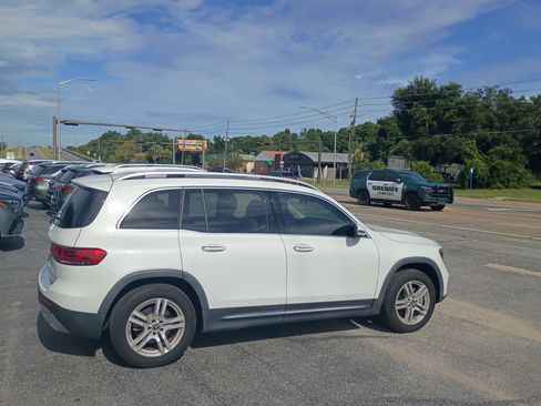 Used 2023 Mercedes-Benz GLB 250 image 5