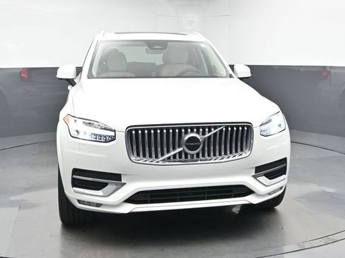 Used 2024 Volvo XC90 B5 Core w/ Protection Package Premier AWD/4WD image 2