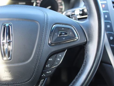 Used 2017 Lincoln MKZ Select image 15