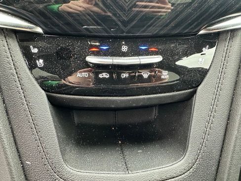 Used 2023 Cadillac XT6 Premium Luxury w/ Technology Package image 22