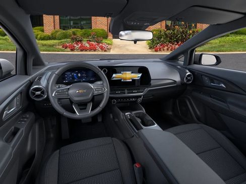 New 2026 Chevrolet Equinox EV LT image 15