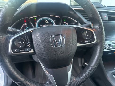 Used 2017 Honda Civic EX image 9
