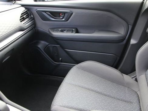 Certified 2025 Subaru Forester Premium image 27