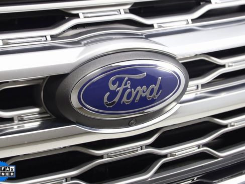 Used 2022 Ford Expedition Platinum image 18