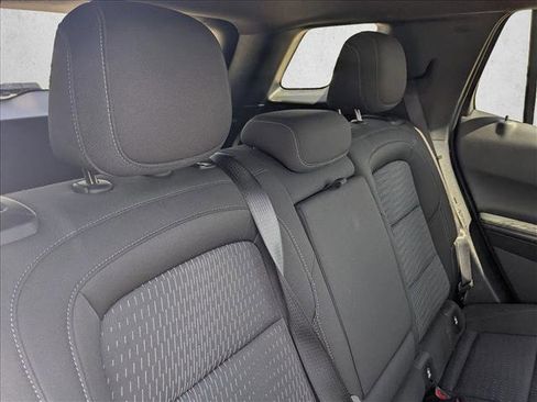 Used 2025 Chevrolet Equinox LT image 18