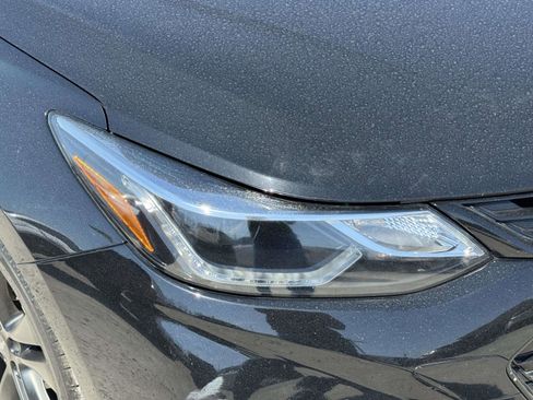 Used 2018 Chevrolet Cruze LT w/ Sun And Sound Package FWD image 7