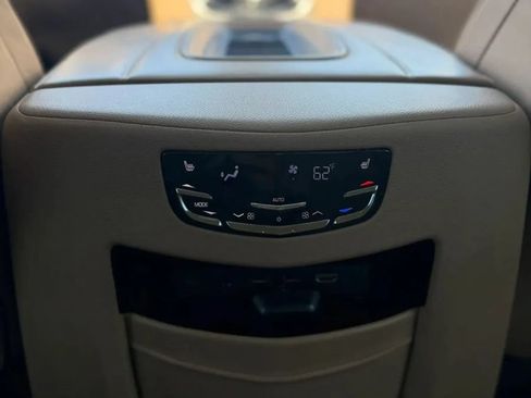 Used 2019 Cadillac Escalade Platinum AWD/4WD image 19