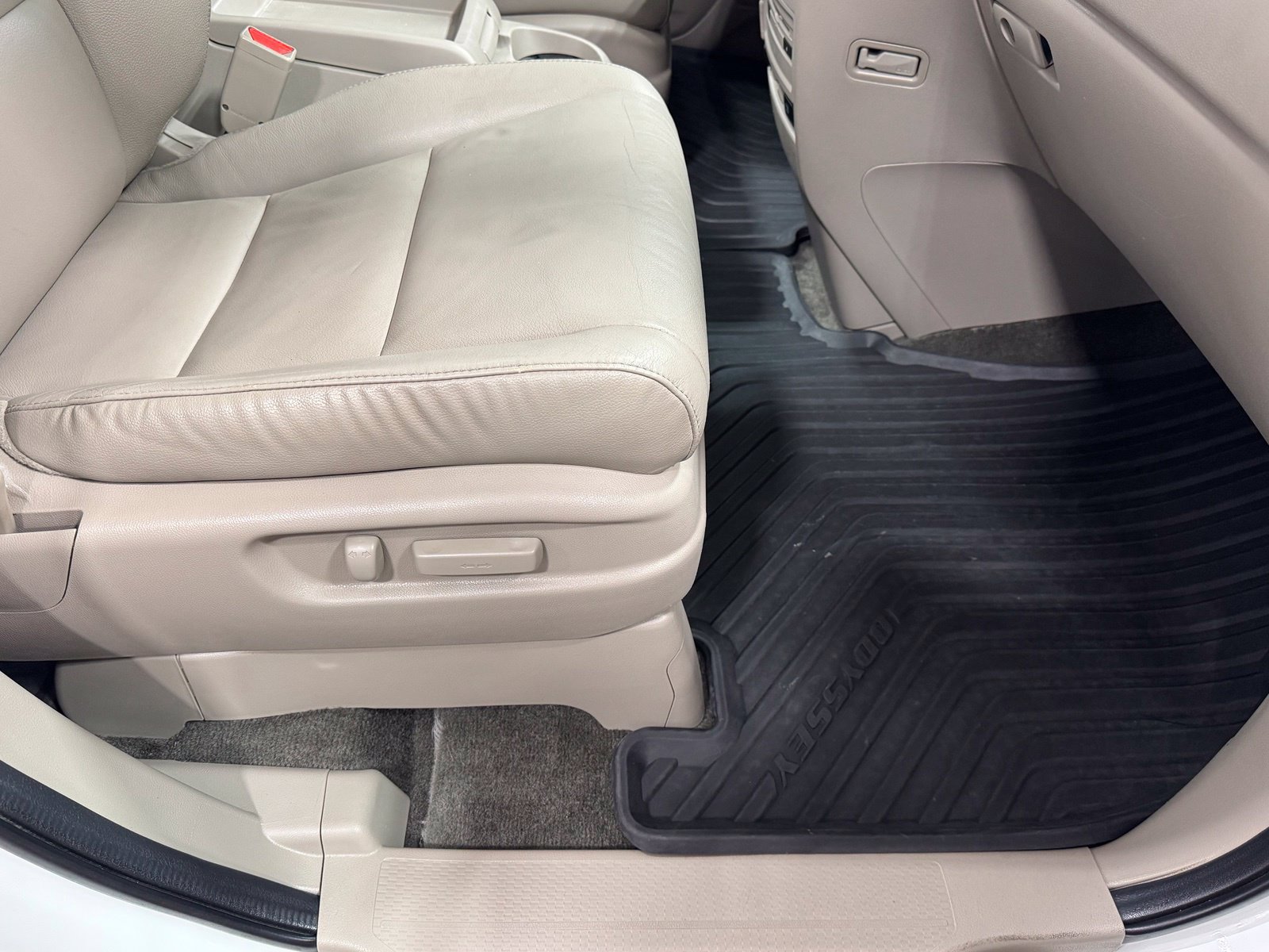 Used 2014 Honda Odyssey Touring image 57