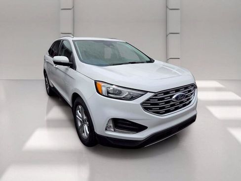 Used 2020 Ford Edge SEL w/ Cold Weather Package AWD/4WD image 3