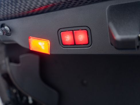 Used 2016 Mercedes-Benz SL 63 AMG image 53