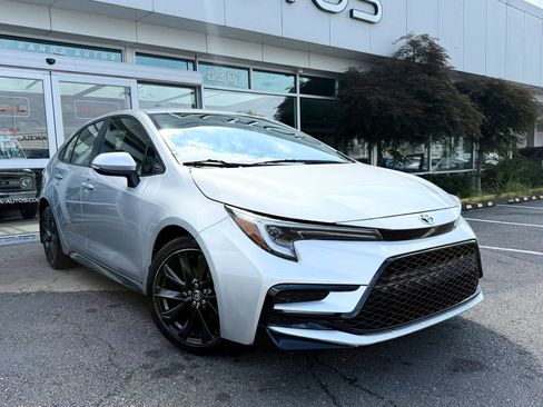 Used 2023 Toyota Corolla SE FWD image 1