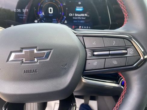 Used 2025 Chevrolet Equinox RS FWD image 22
