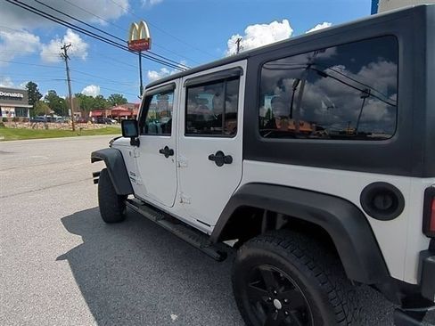 Used 2016 Jeep Wrangler Unlimited Sport w/ Quick Order Package 24S AWD/4WD image 9