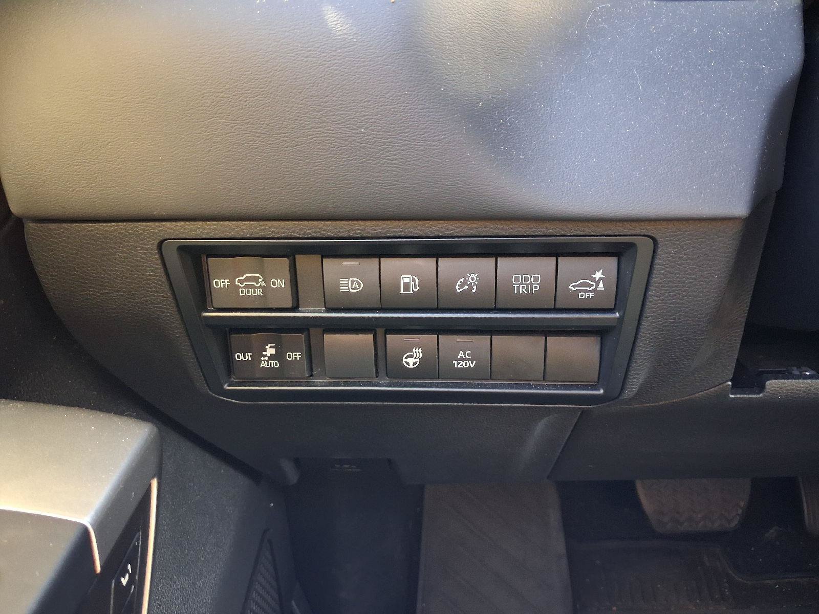 Used 2024 Toyota Sequoia Platinum AWD/4WD image 40