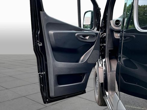 New 2026 Mercedes-Benz Sprinter 2500 image 11