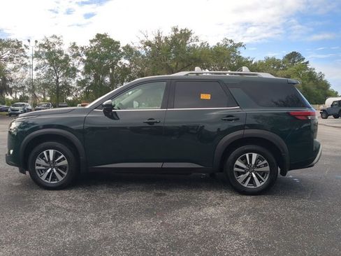 Certified 2025 Nissan Pathfinder SL FWD image 7