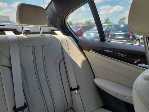 Used 2018 BMW 530i w/ Premium Package RWD image 7