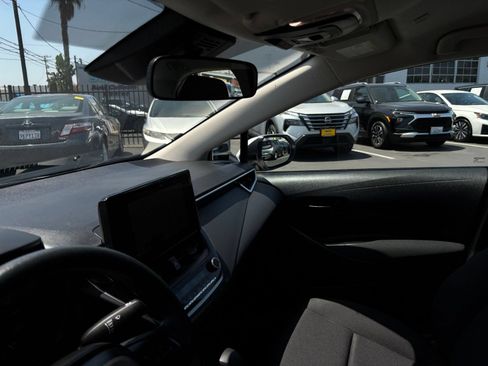 Used 2025 Toyota Corolla LE FWD image 35