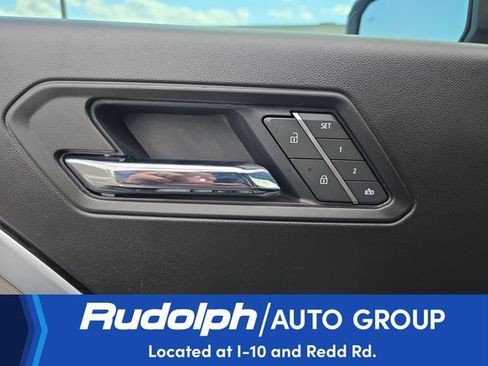 Used 2025 Chevrolet Colorado ZR2 w/ Off-Road Front Bumper Package AWD/4WD image 12