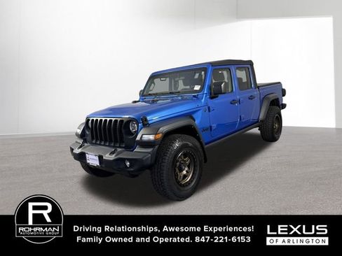 Used 2022 Jeep Gladiator Sport w/ Trailer Tow Package AWD/4WD image 2