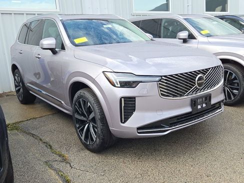 New 2026 Volvo XC90 B5 Core w/ Protection Package image 2