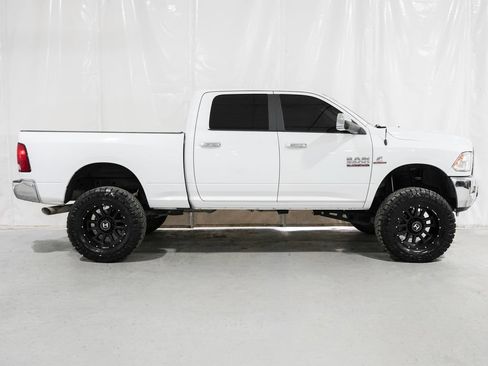 Used 2018 RAM 2500 SLT AWD/4WD image 7