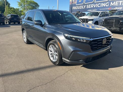 Used 2024 Honda CR-V EX image 3