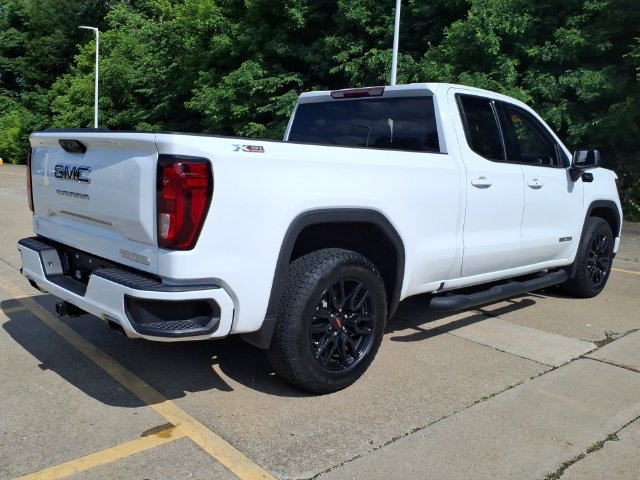 Used 2023 GMC Sierra 1500 Elevation w/ X31 Off-Road Package AWD/4WD image 6