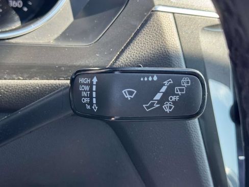 Used 2019 Volkswagen Tiguan SE w/ Panoramic Sunroof Package AWD/4WD image 27