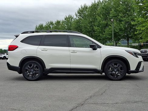 Used 2024 Subaru Ascent Onyx Edition AWD/4WD image 10