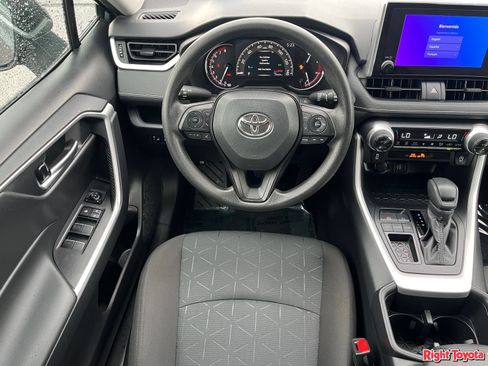 Certified 2025 Toyota RAV4 XLE FWD image 17