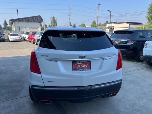 Used 2017 Cadillac XT5 Luxury w/ Driver Awareness Package AWD/4WD image 6