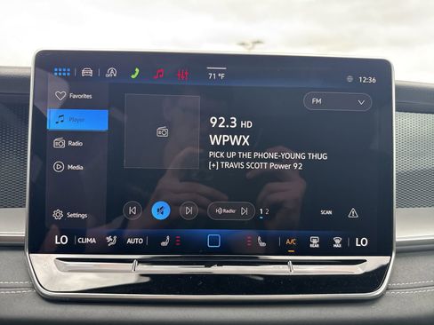 New 2026 Volkswagen Tiguan SE R-Line AWD/4WD image 17