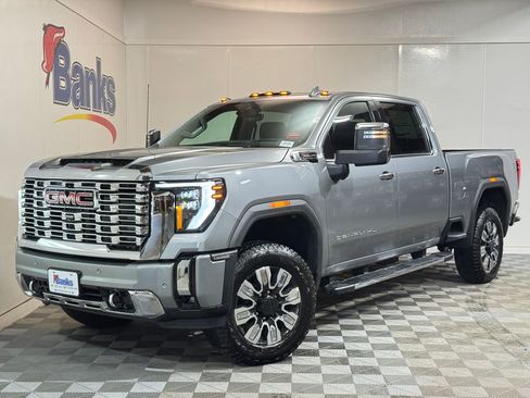New 2026 GMC Sierra 2500 Denali w/ Denali Reserve Package AWD/4WD image 2