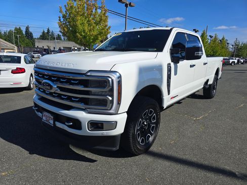 Used 2024 Ford F350 Platinum AWD/4WD image 3
