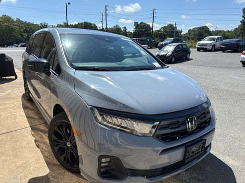 Used 2025 Honda Odyssey Sport-L image 4