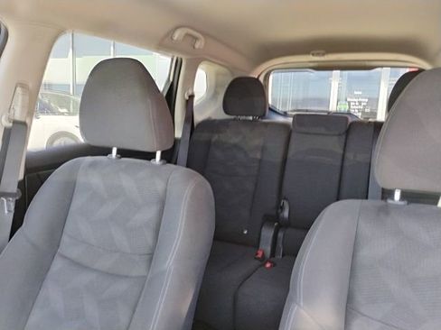 Used 2016 Nissan Rogue S w/ Appearance Package image 14