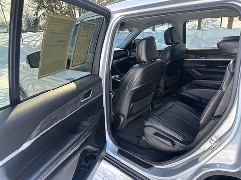 Used 2024 Jeep Grand Cherokee L Limited image 25