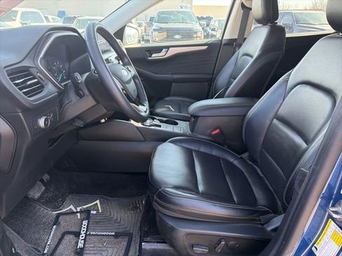 Used 2022 Ford Escape SEL image 16