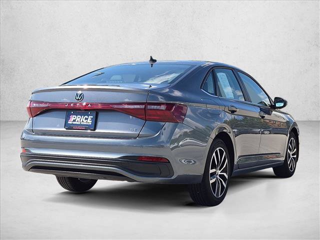 Used 2025 Volkswagen Jetta SE FWD image 5
