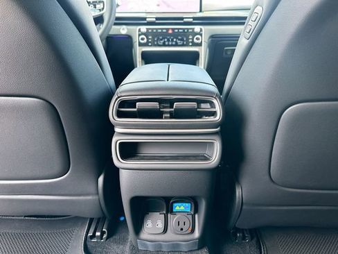 Used 2025 Genesis GV80 2.5T Advanced image 18