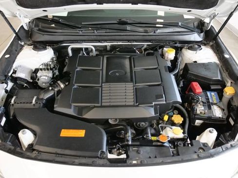 Used 2018 Subaru Legacy 3.6R Limited image 9
