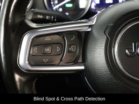 Used 2022 Jeep Wrangler Unlimited Sahara w/ Cold Weather Group AWD/4WD image 8