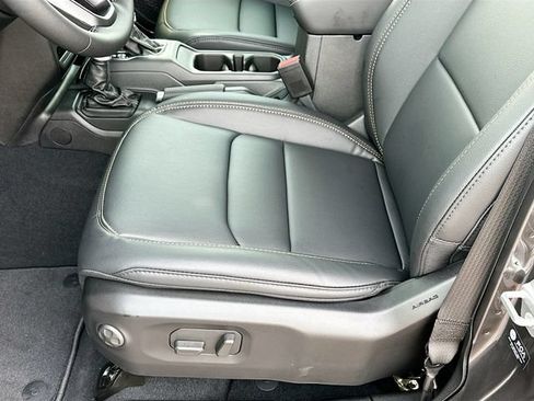 New 2026 Jeep Gladiator Sport AWD/4WD image 14
