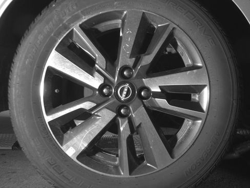 Used 2025 Nissan Versa SV FWD image 15